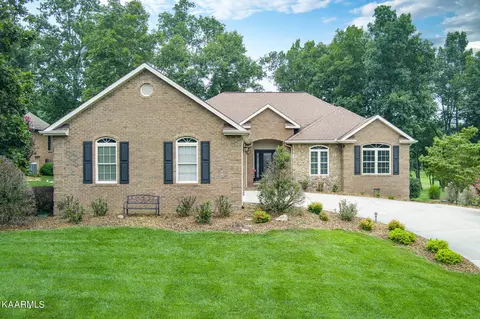 133 Mountain View Dr, Crossville, TN 38558