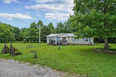 90 Mcpeak Ln, Monterey, TN 38574