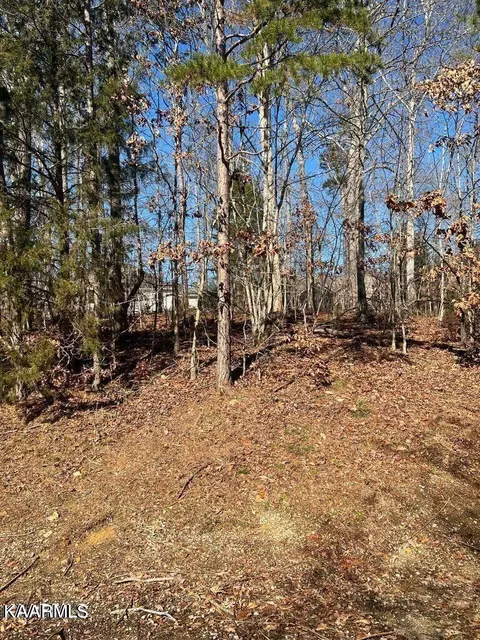 221 Tahlequah Dr #5, Loudon, TN 37774