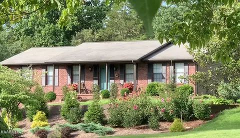 1308 Court Field Rd, Knoxville, TN 37922