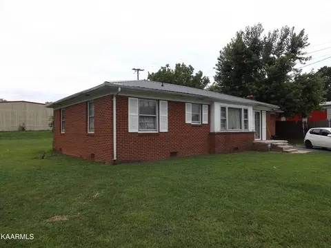 668 Shawanee Rd, Harrogate, TN 37752 photo 2