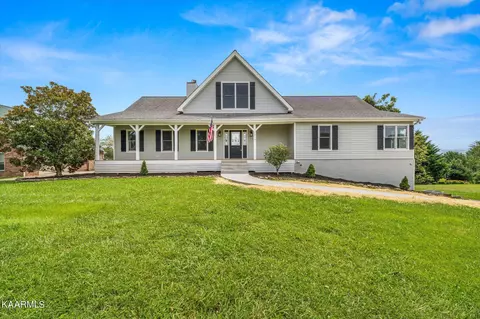 1213 Whaleys Overlook, Kodak, TN 37764