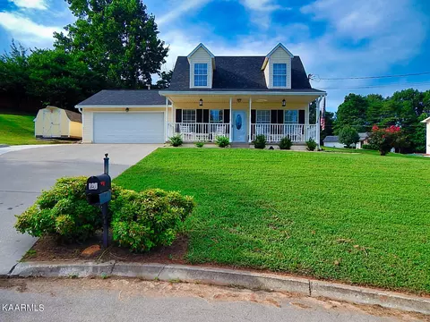 120 Prestwick Ln, Lenoir City, TN 37771