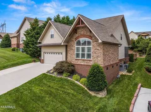 8116 Villa Grande Ln, Knoxville, TN 37938