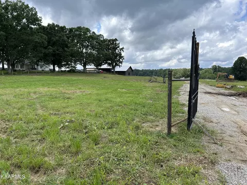 Roanoke Road, Jamestown, TN 38556
