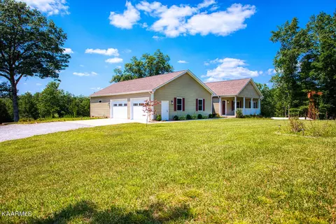 334 Ridgetop Dr, Jamestown, TN 38556