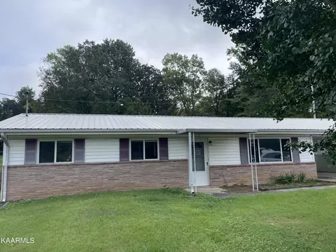 9106 Joy Ln, Oak Ridge, TN 37830