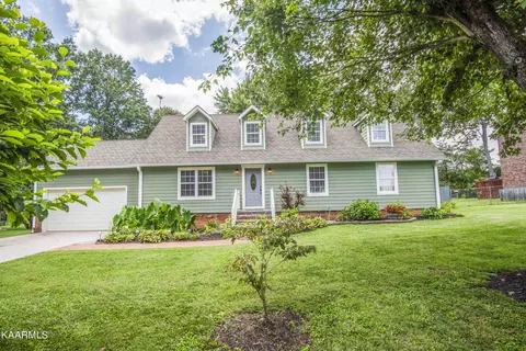8328 Richland Colony Rd, Knoxville, TN 37923