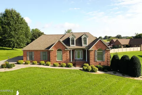 114 Highland Dr, Madisonville, TN 37354