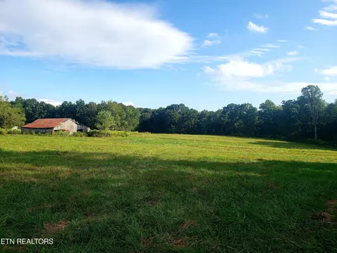 1588 Shirley Rd, Allardt, TN 38504