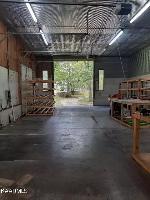 Undisclosed, Oneida, TN 37841 photo 13