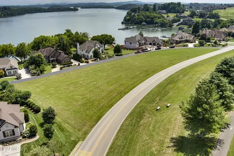 396 Rarity Bay Parkway, Vonore, TN 37885