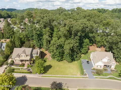2538 Shady Meadow Ln, Knoxville, TN 37932