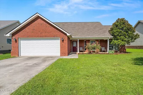 912 Mackenzie Dr, Maryville, TN 37804