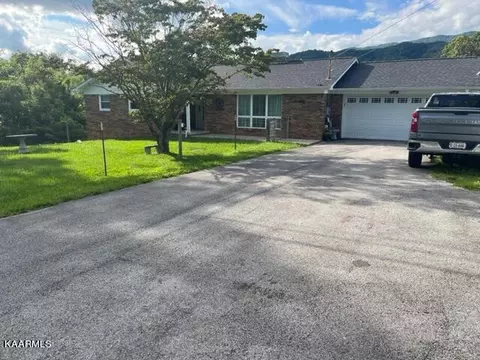 Exterior - 465 Dr Thomas Walker Rd, Ewing, VA 24248 photo 1 of 9