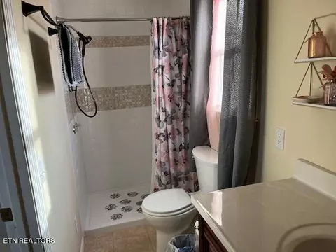 Bath - 465 Dr Thomas Walker Rd, Ewing, VA 24248 photo 1 of 5