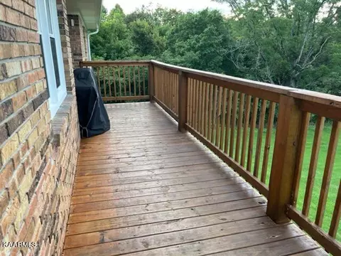 Exterior - 465 Dr Thomas Walker Rd, Ewing, VA 24248 photo 3 of 9