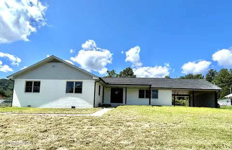 139 Lincoln Dr, Harriman, TN 37748