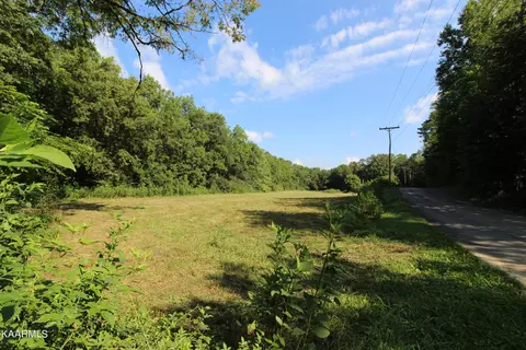 5915 Paw Paw Plains Rd, Lenoir City, TN 37771