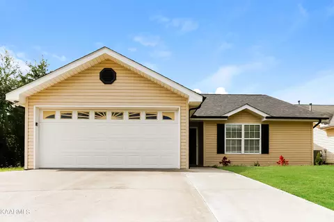 2405 Myloshane Ln, Knoxville, TN 37931