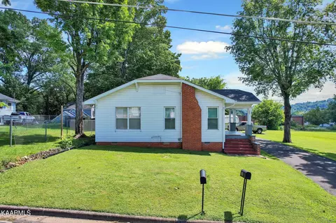 305 Kilgore St, Athens, TN 37303