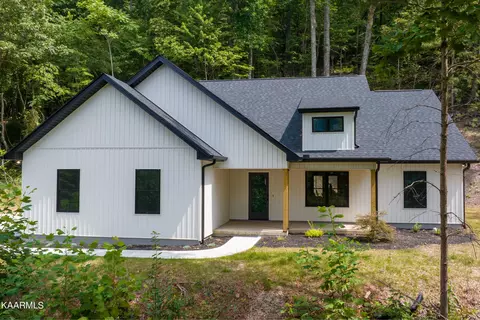 504 E Beaver Creek Dr, Knoxville, TN 37918