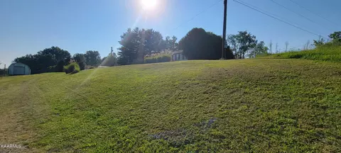 241 Sunshine Hill Dr, Ewing, VA 24248 photo 9