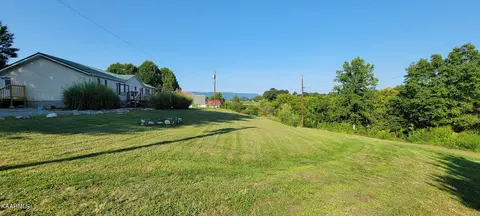 241 Sunshine Hill Dr, Ewing, VA 24248 photo 6