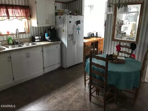 241 Sunshine Hill Dr, Ewing, VA 24248 photo 25