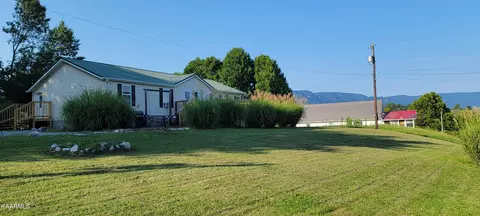 241 Sunshine Hill Dr, Ewing, VA 24248 photo 4