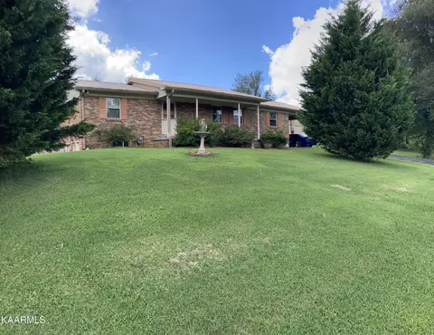 1799 Circle Dr, Loudon, TN 37774