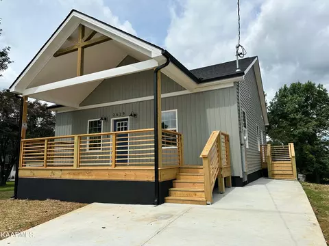 2629 Summit Ave, Knoxville, TN 37917