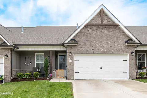 7523 Long Shot Ln, Knoxville, TN 37918