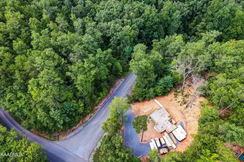 Chamberlain Lane, Sevierville, TN 37862 photo 15