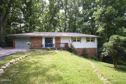 4412 NE Mockingbird Dr, Knoxville, TN 37918