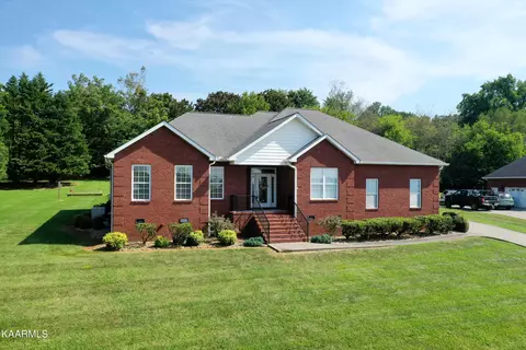 3301 Colby Cove Dr, Maryville, TN 37801