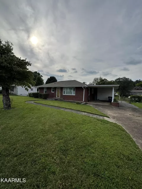 617 Centeroak Dr, Knoxville, TN 37920
