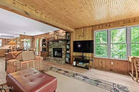 411 Laurel Rd, Townsend, TN 37882 photo 14