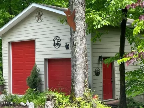 411 Laurel Rd, Townsend, TN 37882 photo 4
