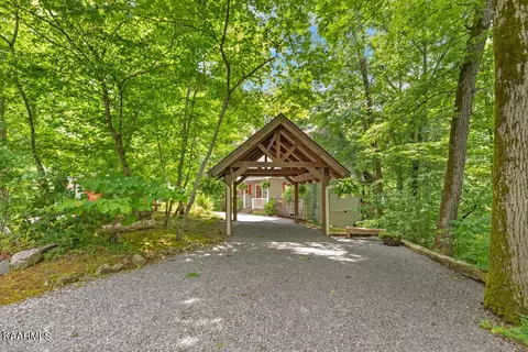 411 Laurel Rd, Townsend, TN 37882 photo 6