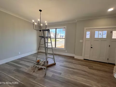 2267 Hickory Crest Ln, Knoxville, TN 37932