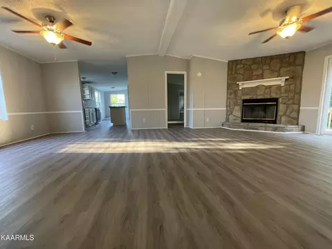 205 Whitney Raye Cir, Walland, TN 37886 photo 4
