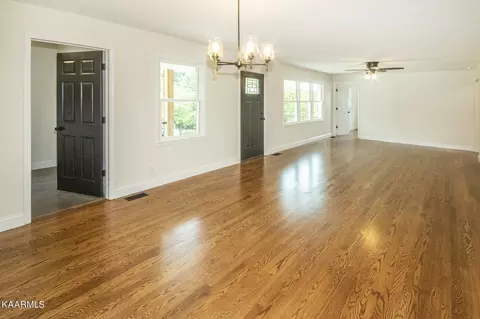 7929 Ewing Rd, Powell, TN 37849 photo 11