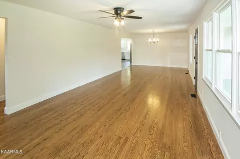 7929 Ewing Rd, Powell, TN 37849 photo 6