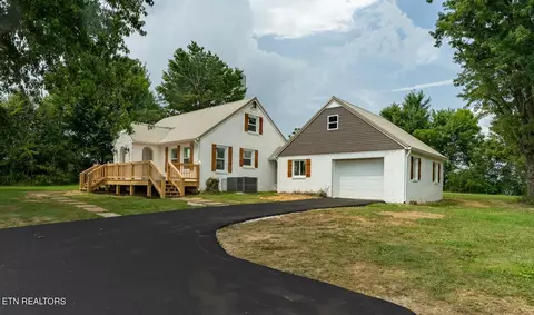 4833 Nashville Hwy, Baxter, TN 38544