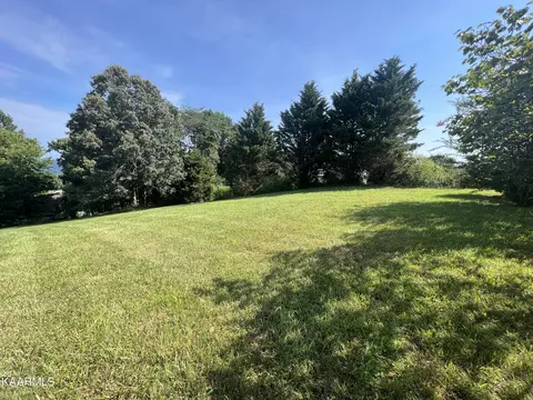 Gail Lane, Jacksboro, TN 37757
