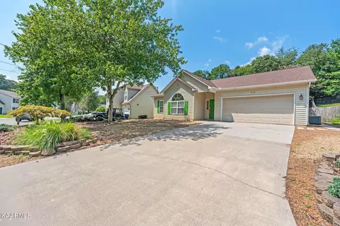 1418 Randall Park Dr, Knoxville, TN 37922