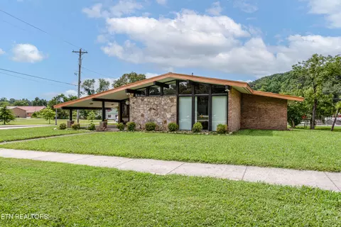401 W Rockwood St, Rockwood, TN 37854