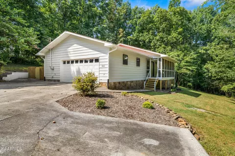 5042 Nails Creek Rd, Rockford, TN 37853