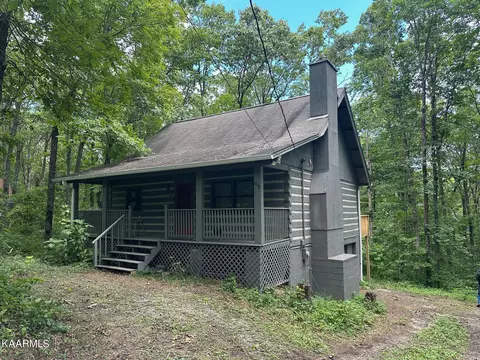 2842 Renegade Mountain Pkwy, Crab Orchard, TN 37723